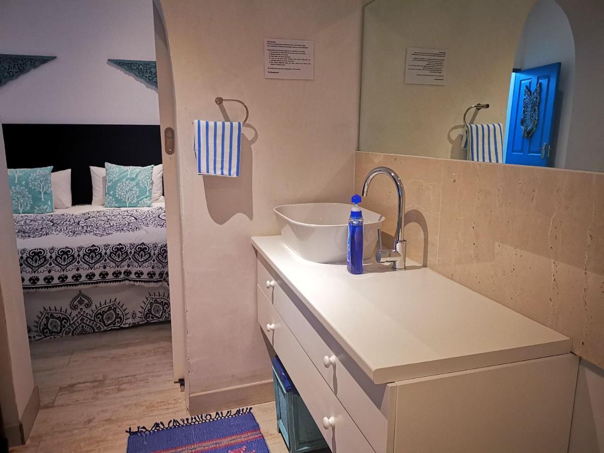 Rachawadee Accomodation​ & Health Spa Simonʼs Town Esterno foto