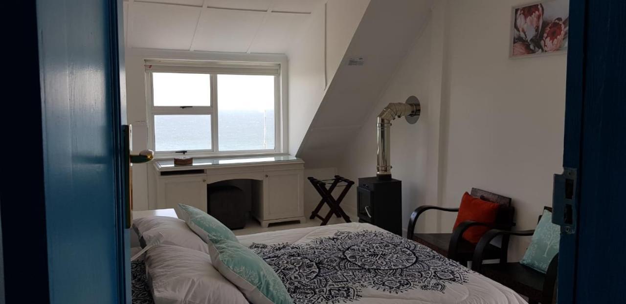 Rachawadee Accomodation​ & Health Spa Simonʼs Town Esterno foto