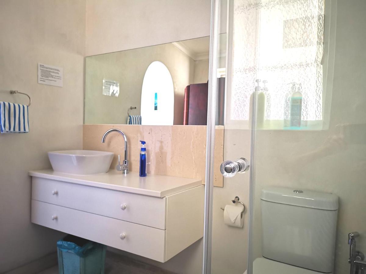 Rachawadee Accomodation​ & Health Spa Simonʼs Town Esterno foto