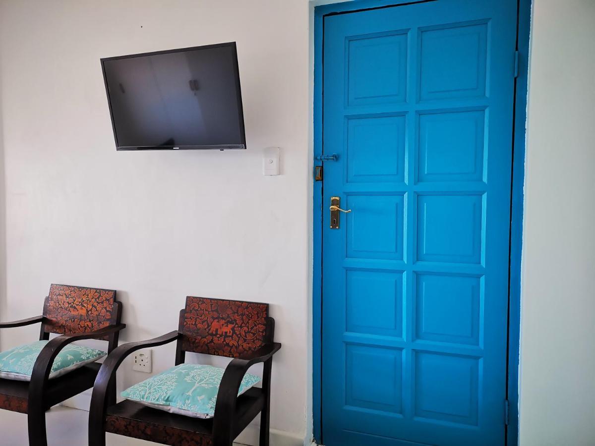 Rachawadee Accomodation​ & Health Spa Simonʼs Town Esterno foto