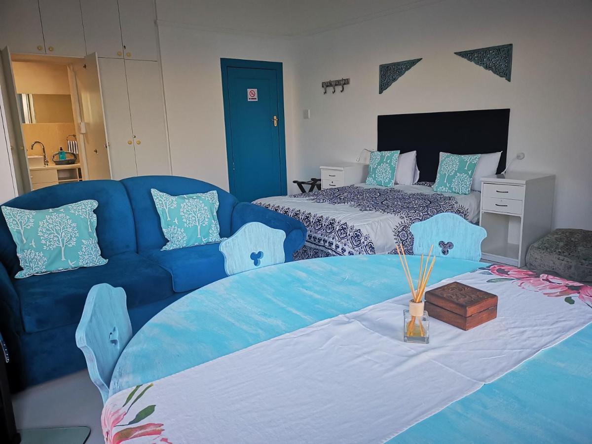 Rachawadee Accomodation​ & Health Spa Simonʼs Town Esterno foto